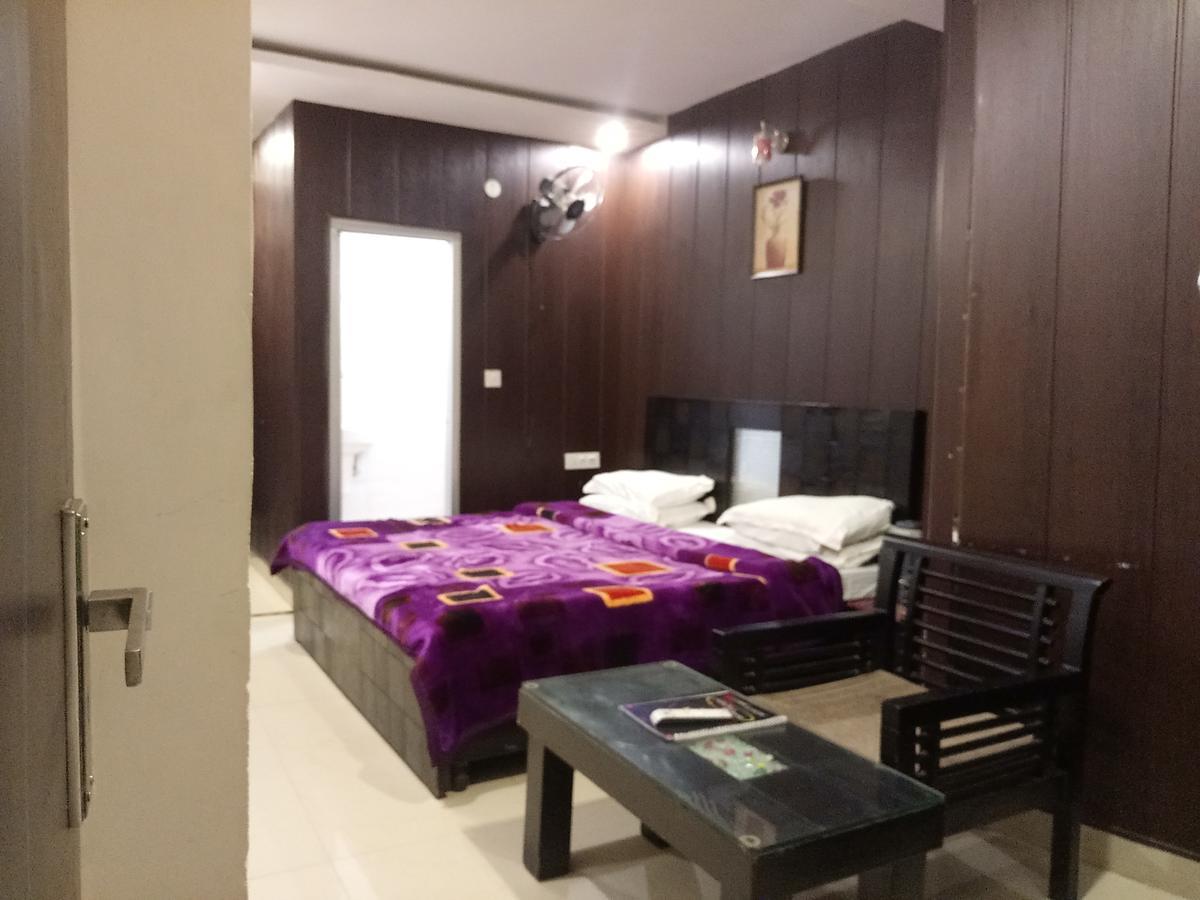 Hotel Wildrose Dalhousie Esterno foto